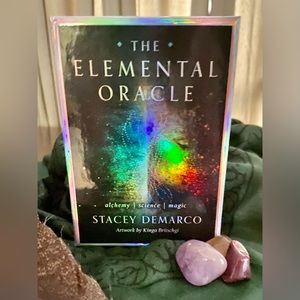 The Elemental Oracle: The Alchemy of Science By: Stacey Demarco & Kinga Britschg